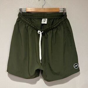 Size 36 Cove USA olive 5 in shorts